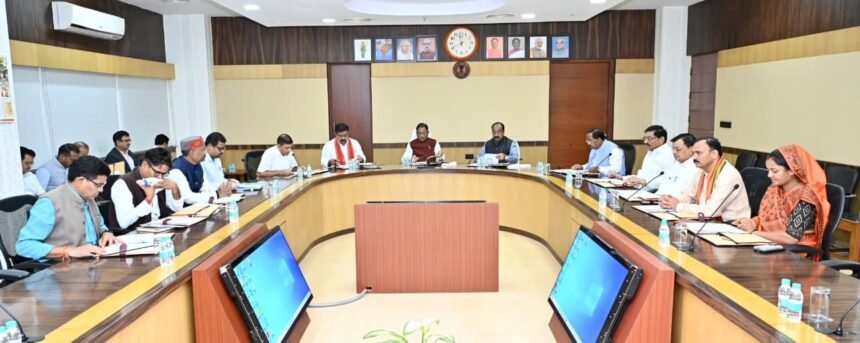 छत्तीसगढ़ कैबिनेट बैठक में बड़ा फैसला: नवा रायपुर बनेगा आईटी हब, गरीब परिवारों को दिसंबर तक मिलेगा चना
