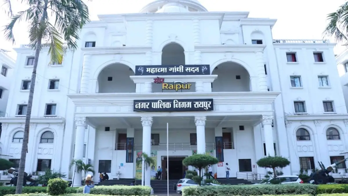 महापौर के लिए नई टोयोटा, विभागों को मिलेंगे दर्जनों नए वाहन